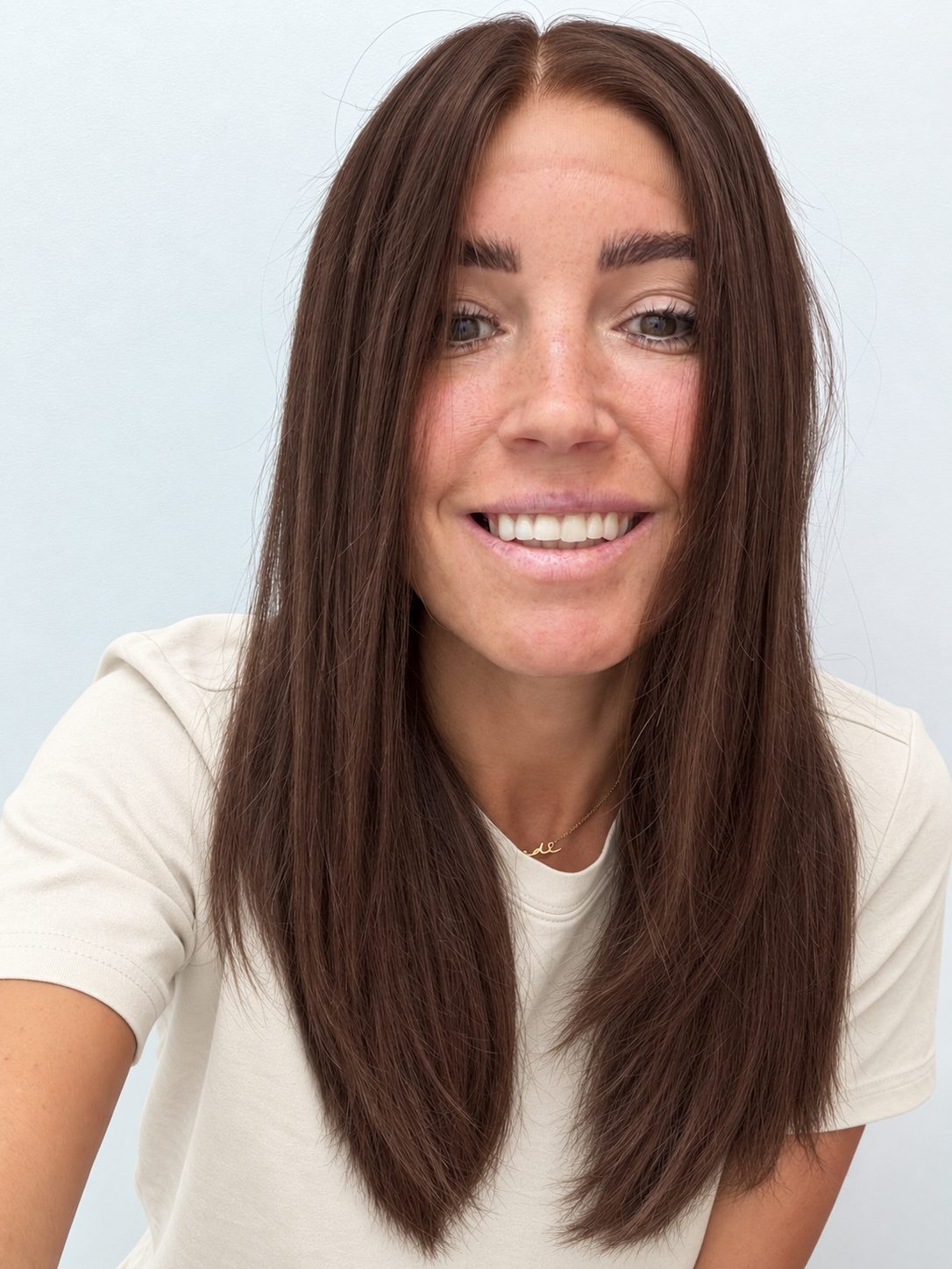Cocoa 18-inch layered straight wig in rich medium brown, front view