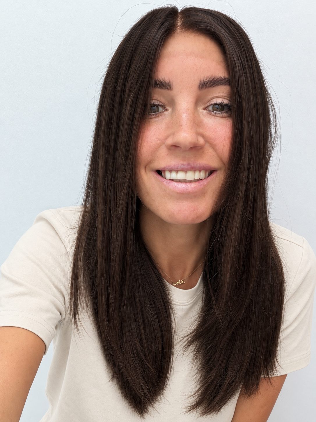 Espresso 18-inch layered straight wig in dark brown, front view